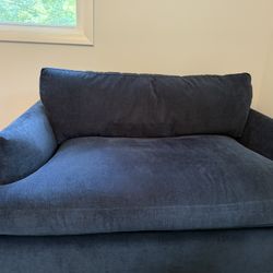 West Elm Couch w/ Pullout Mattress (Blue velvet, 2-person). Great Condition 