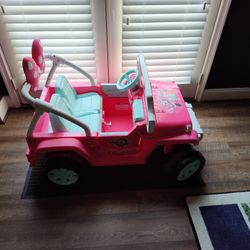 Girls Power Wheels 12  Volt Power Car