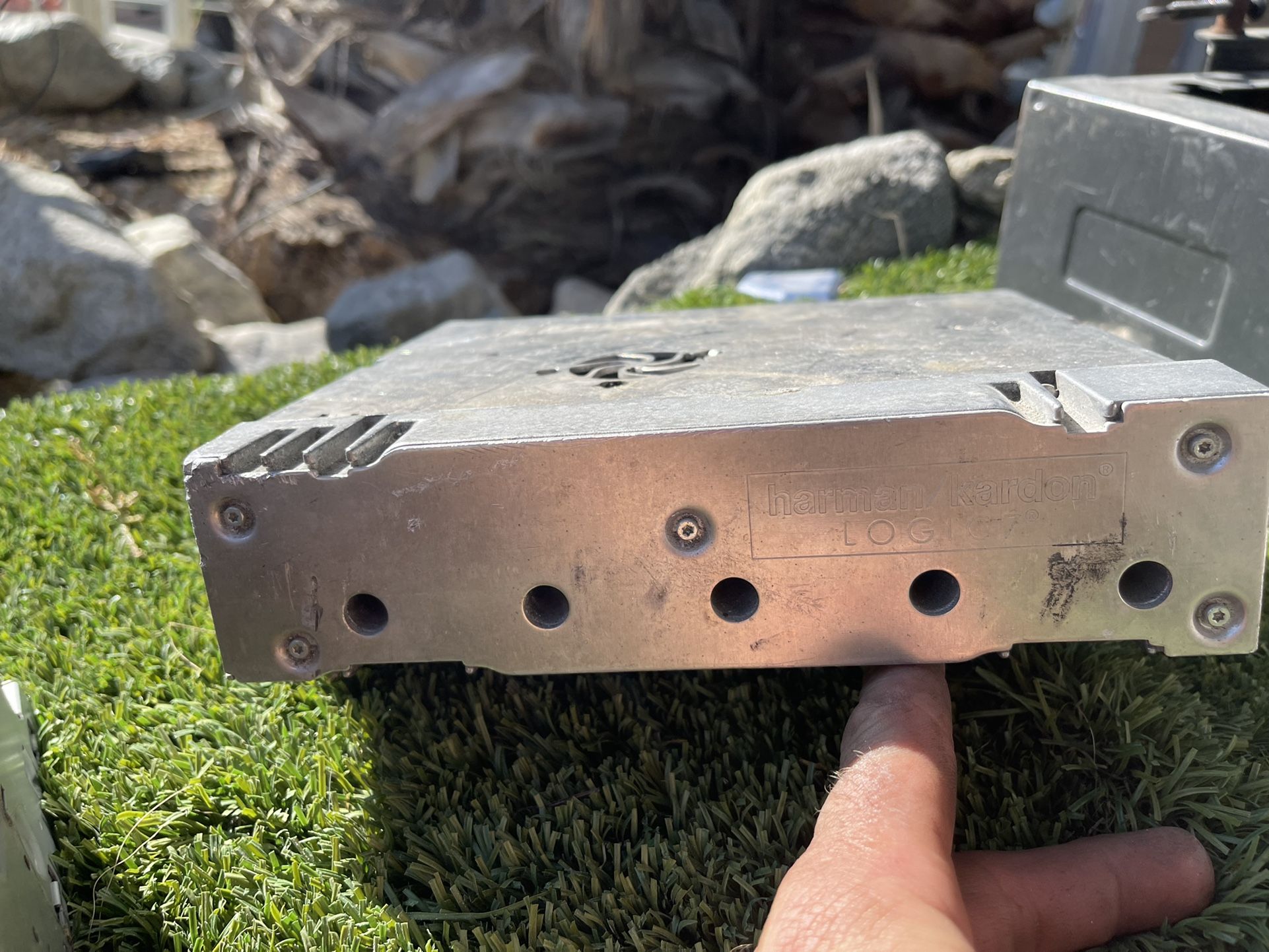 2006 CLS 55 AMG Mercedes Comand Head Unit, Amplifier, And Navigation Dvd Drive For Harmon Kardon Fiber Optic Systems Only