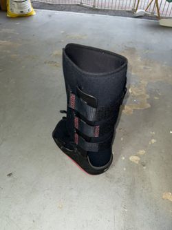 Large Walking Boot