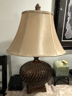 Nice lamp shade like new