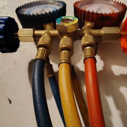 A/C manifold gauge