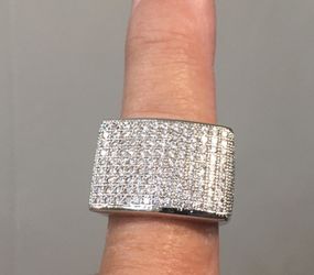 Showstopper Ring Size 12 Rhinestone all around