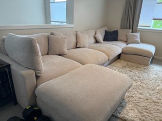 Like New 6-Piece Modular Chenille Sectional Sofa – Beige