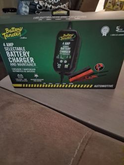 Battery Tender 4 Amp Battery Charger and Maintainer