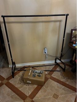 New Metal clothing rack portable easy to move