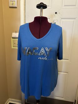 Graphic Tee Size 22/24