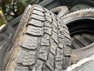 35/12.50/R18  tires