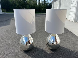 Matching lamps