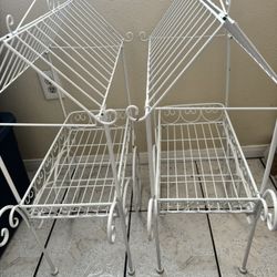 Metal Carriages For Decoration