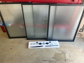 Sliding door with glass panel panels