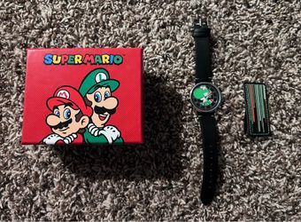 Yoshi Watch and Money Clip Set