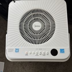Dehumidifier Midea. 
