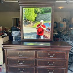 Dresser And Mirror Really Nice
