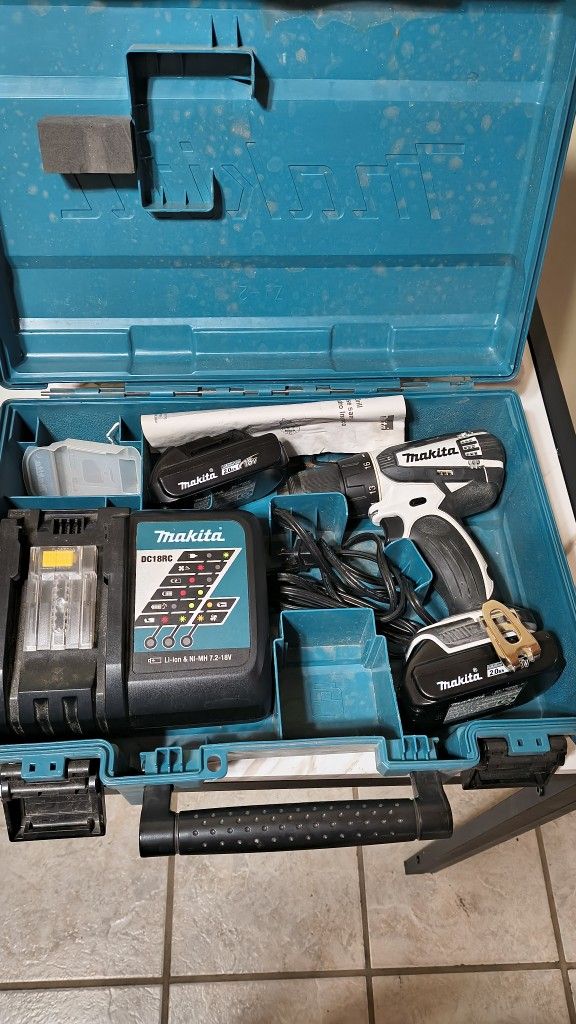 Makita Drill Gun Set
