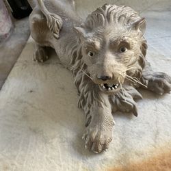 Antique 20 th Century Chinese Buff Pottery Of A Lion