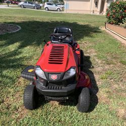 Riding Lawnmower 