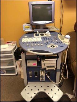 2008 GE Voluson 730 Pro ultrasound equipment. Comes as pictured rab 4-8L (4D) probe, Sony dvd recorder, Sony 23md color printer, Sony 897md black & wh