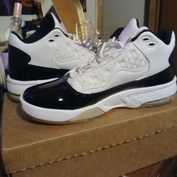 Nike Air Jordan's Max Aura 2 (Black And White) Size 8 Mens