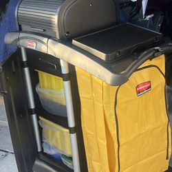 Commercial Car For Cleaning 