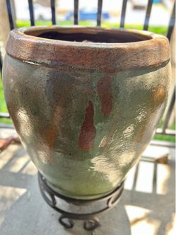 Beautiful glazed Clay Pot for indoor or outdoor use.