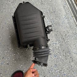 Dodge challenger OEM Intake Air Filter Cleaner Box