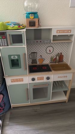 Play kitchen