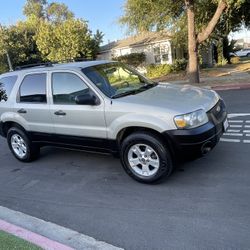 2005 Ford Escape XLT 