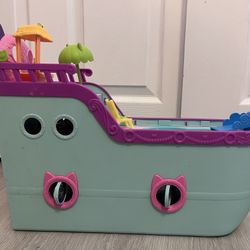 Gabby’s Dollhouse Cruise ship Play Set With Accessories
