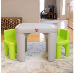 Step 2 table with 2 chair