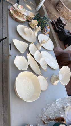 White Ceramic Leaf Dish Collection with Gold Trim