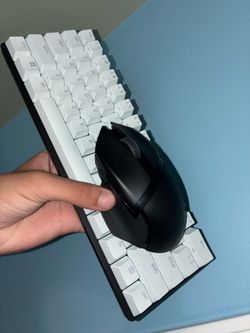 Razer gaming keyboard and wireless mouse