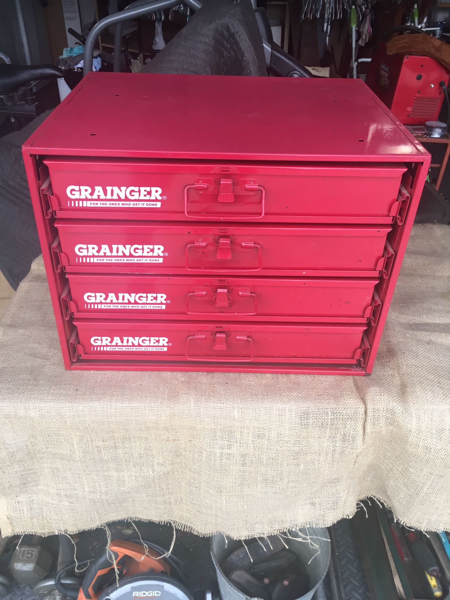 Grainger heavy duty metal 4 drawer not and bolt cabinet or tools length 20 depth 16 height 15 great shape