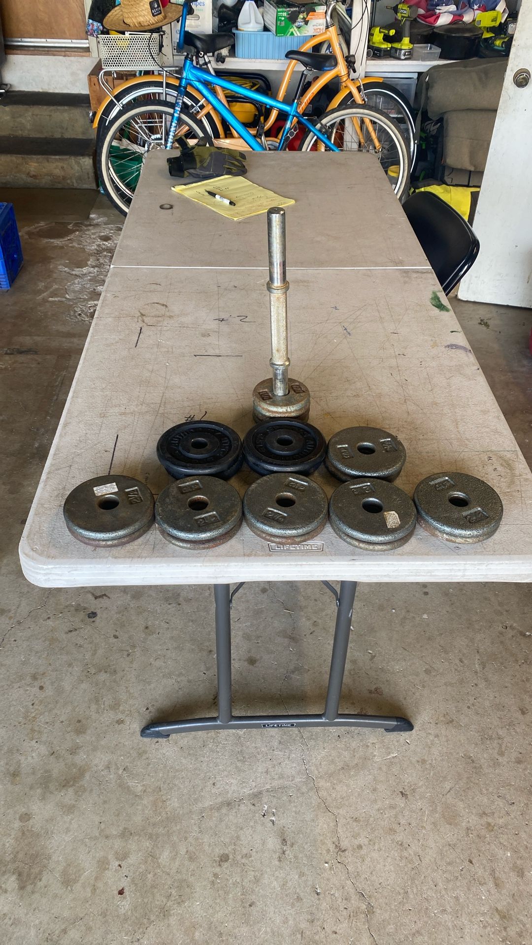 45 Lbs Of Standard Size Weighs 