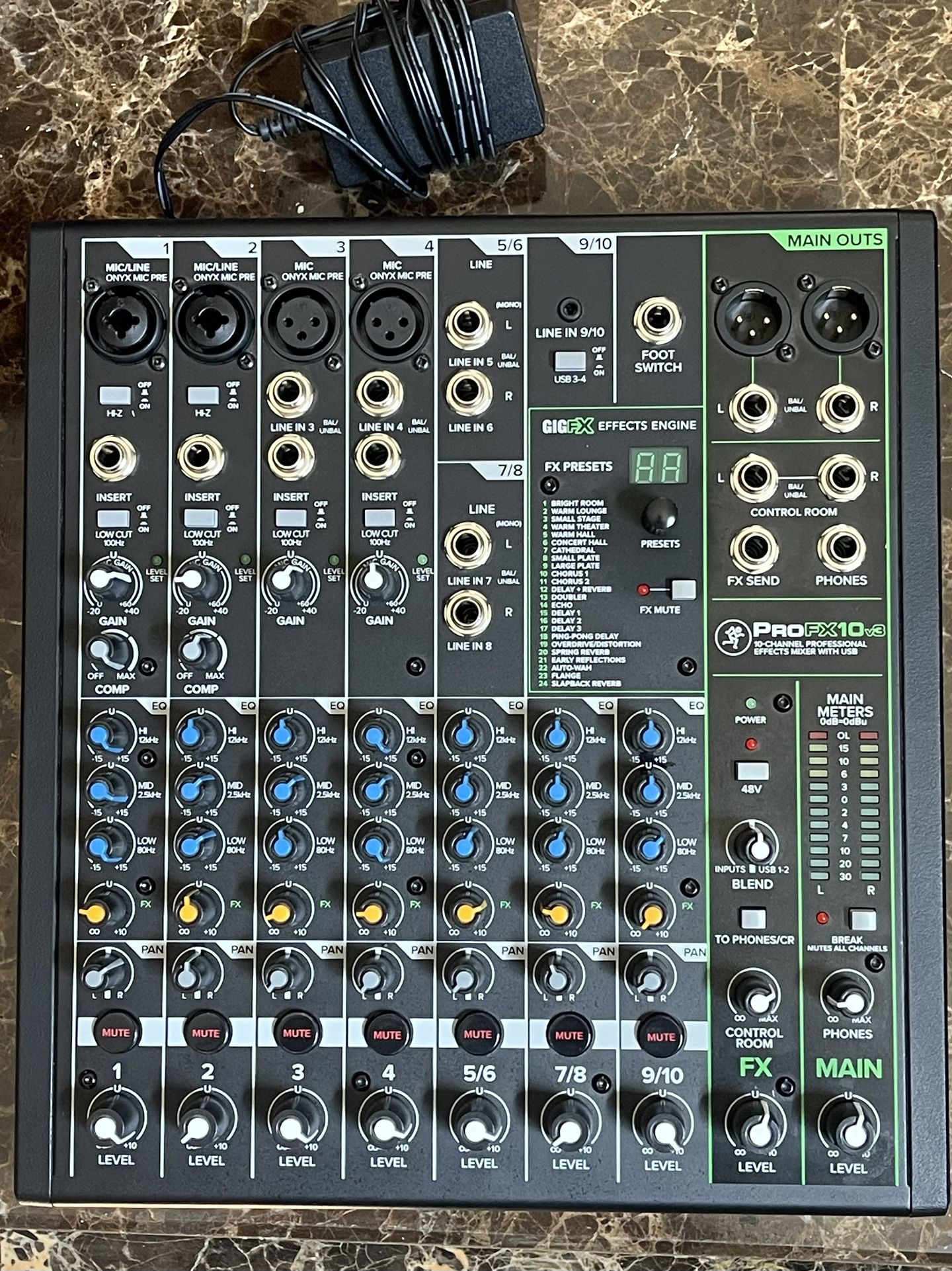 Mackie ProFX10v3