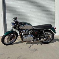 2001 Triumph Bonneville