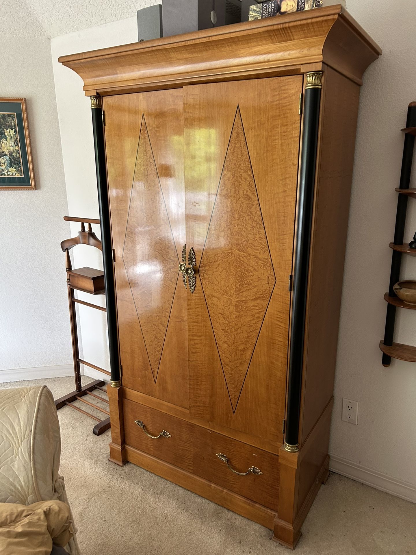 Dresser And Night Stand Set