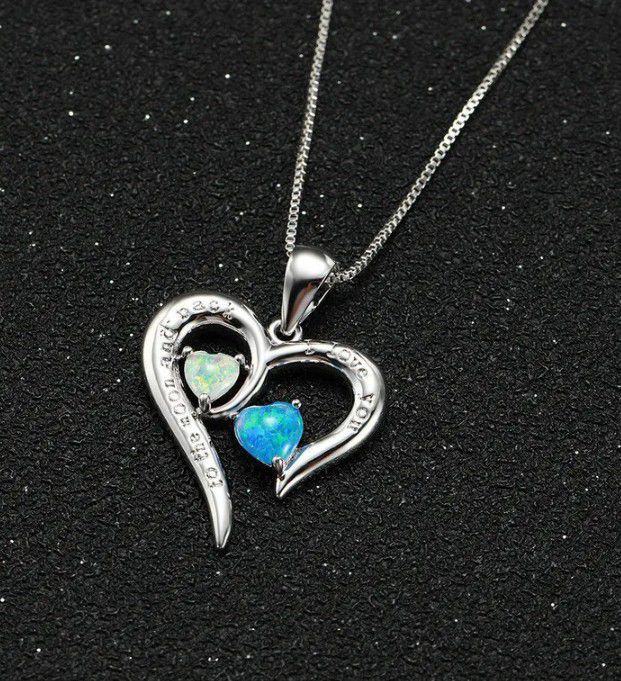 BRAND NEW IN PACKAGE LADIES SILVER UNIQUE OPEN LOVE HEART STATEMENT PENDANT NECKLACE WITH BLUE & WHITE SIMULATED HEART SHAPED OPALS  