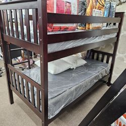 New Box Twin Twin Wood Bunkbed With 2 Mattresses