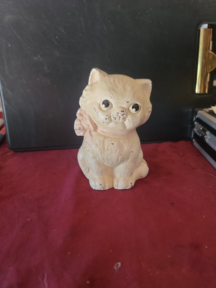 Antique cast iron cat