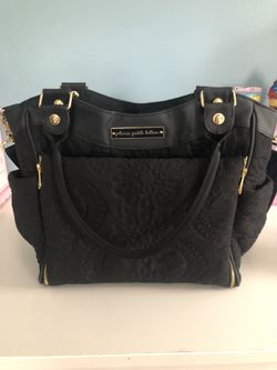 Petunia pickle bottom