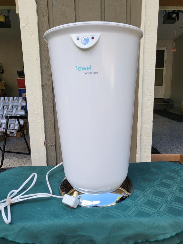 Brookstone Towel Warmer - Never Been Used