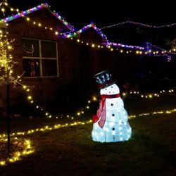 52-in Snowman with LED lights - Outdoor Christmas decor