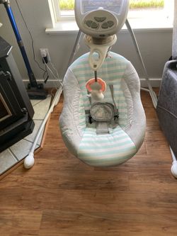 Baby swing - electric