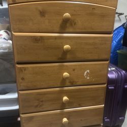 Dresser