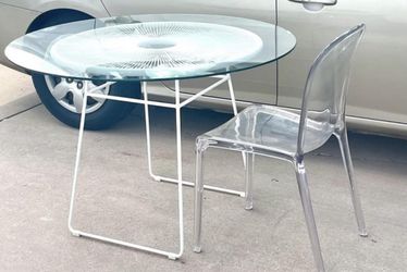 Nice Mid Century Modern Style Metal Frame 42” Round Glass Top Patio Table Dining Table