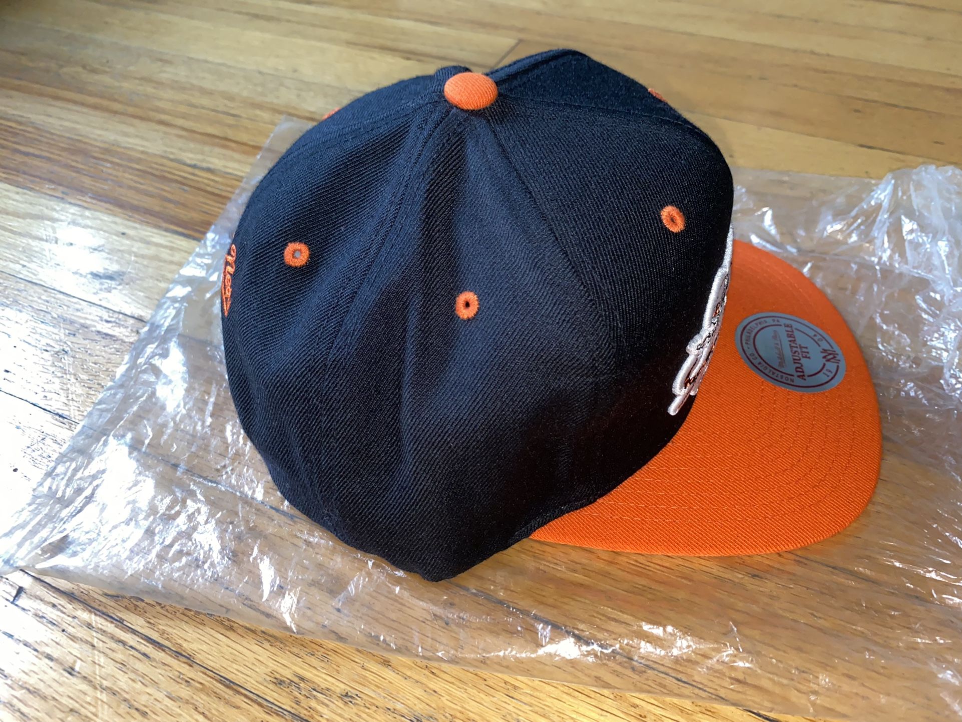 Cincinnati Bengals Mitchell & Ness Vintage SnapBack - Retro Bengals Logo  NFL Vintage for Sale in Columbus, OH - OfferUp