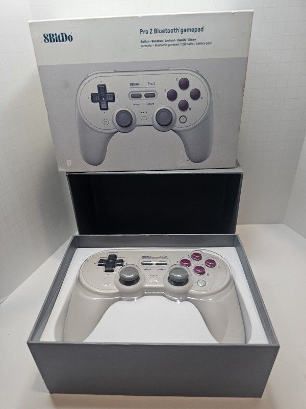 8BitDo Pro 2 Bluetooth Controller