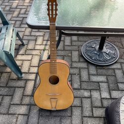 Guitar 