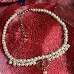 Gold Color Faux Pearl Choker 